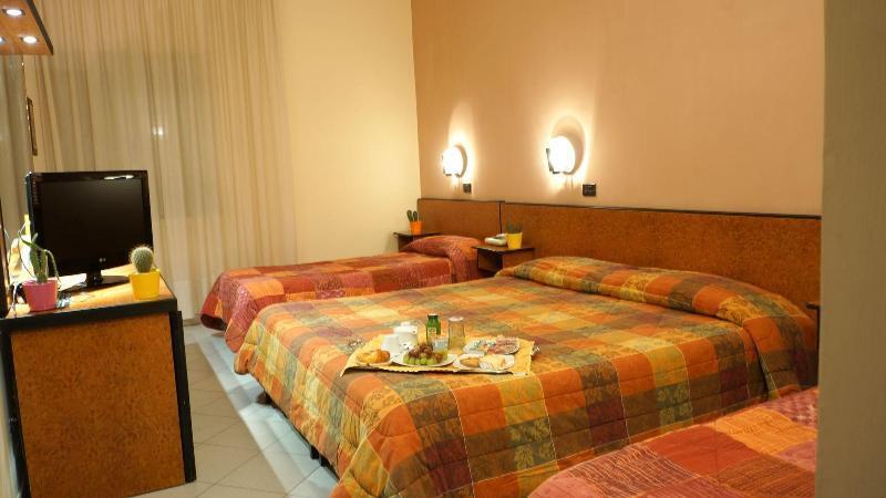 Hotel Scigliano รอสซาโน ภายนอก รูปภาพ